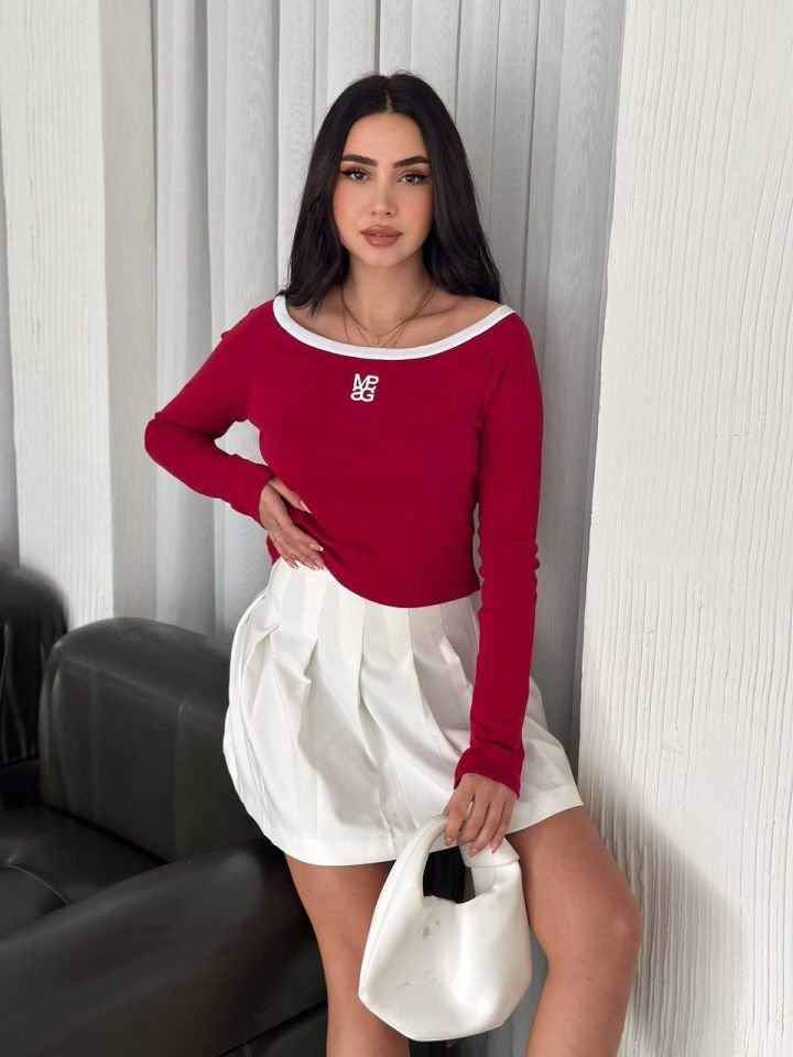 Kayık Yaka Bluz